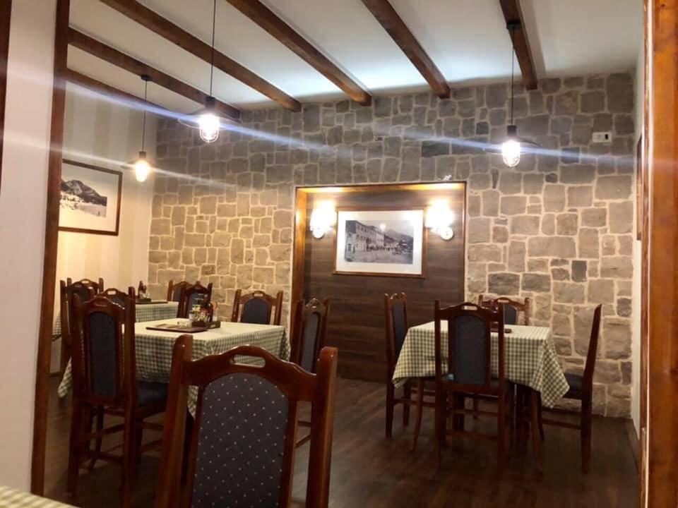 Restaurant & Apartments Jug 苏托莫雷 外观 照片